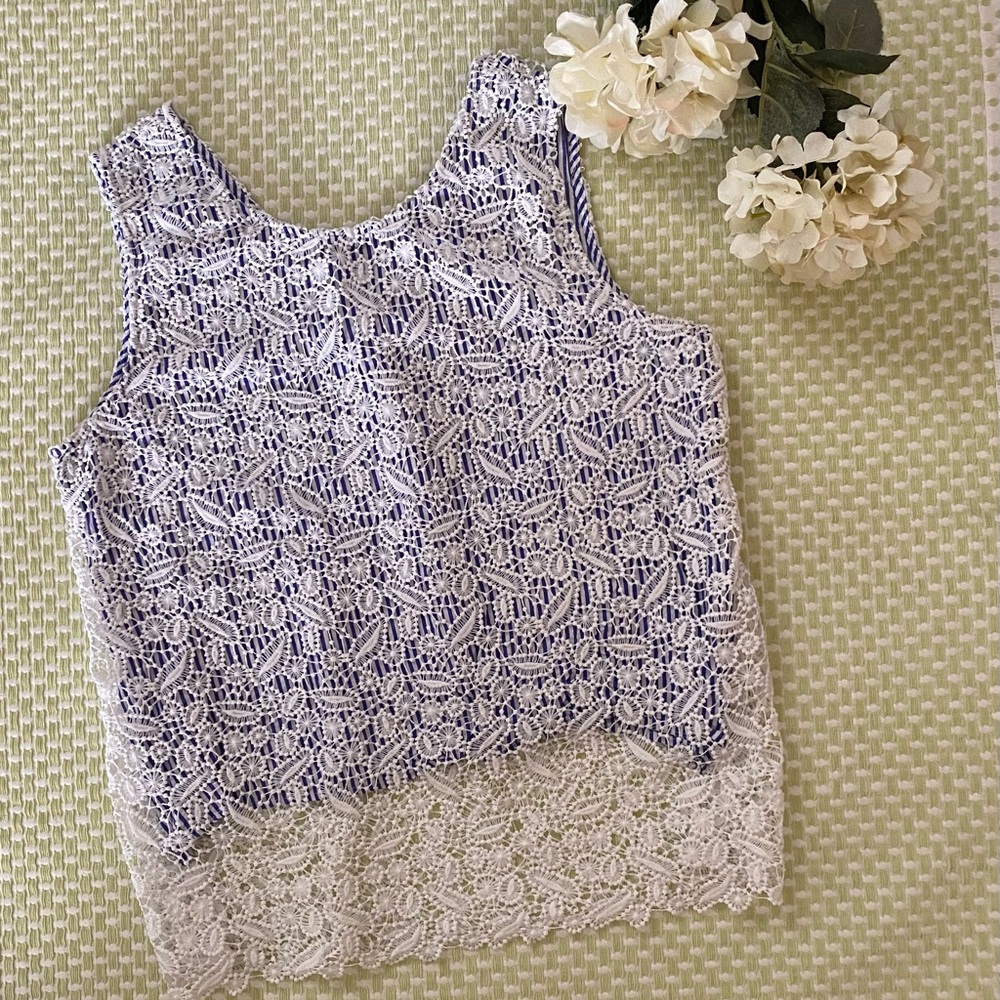 Solitaire Women’s Lace Top